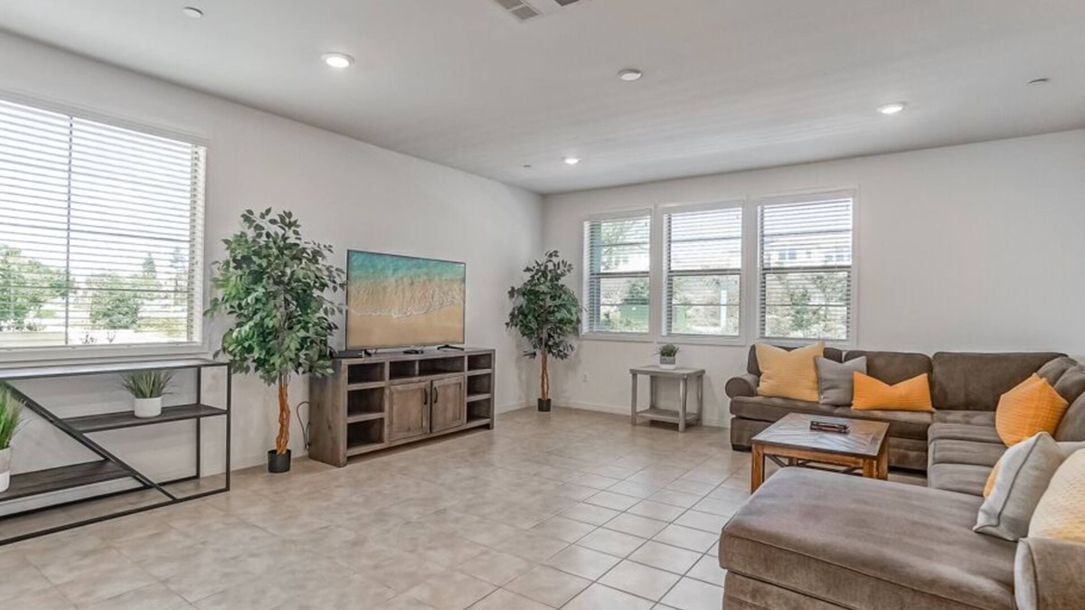Irvine House | *Suite Getaway 2*Close to Beaches, Disneyland, Spectrum*