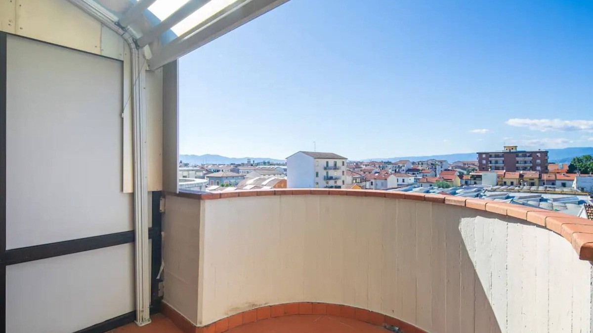 Prato Apartment | Suite in Lawn