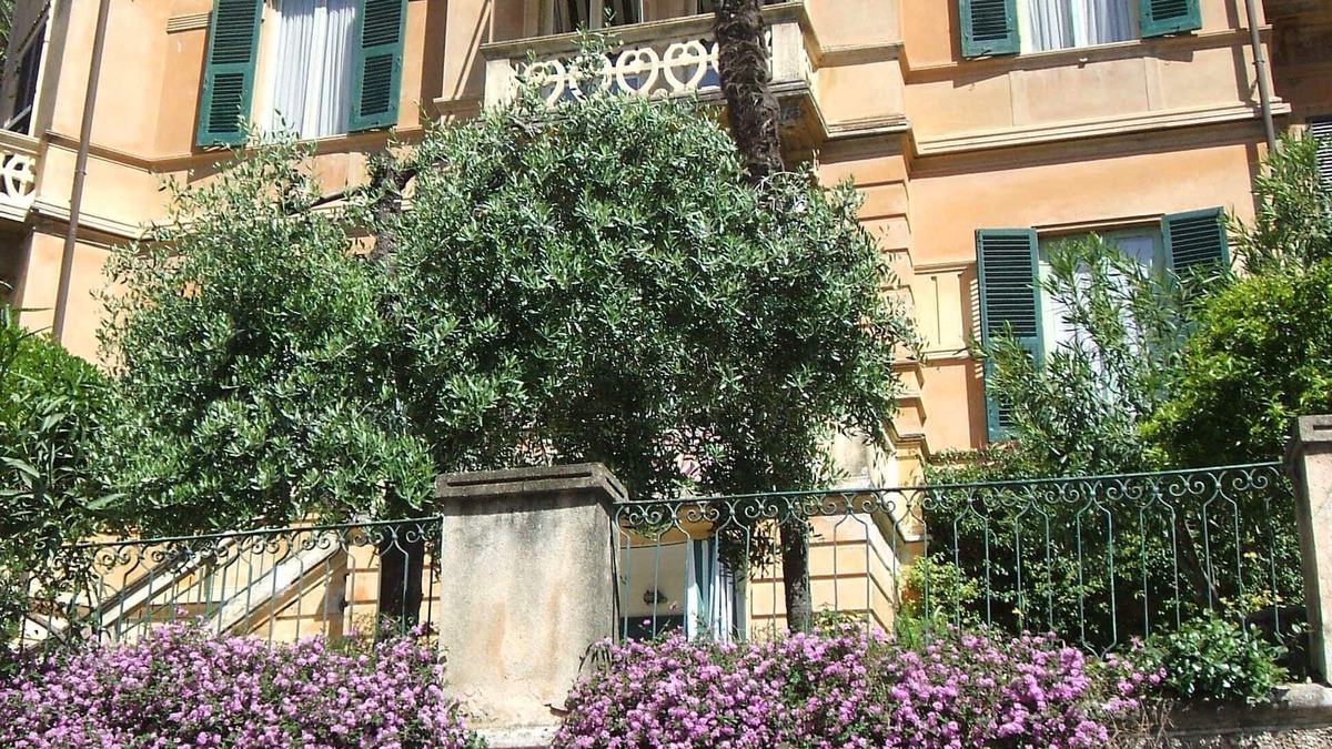 Levanto Villa | Suite in period villa a stone's throw from the sea