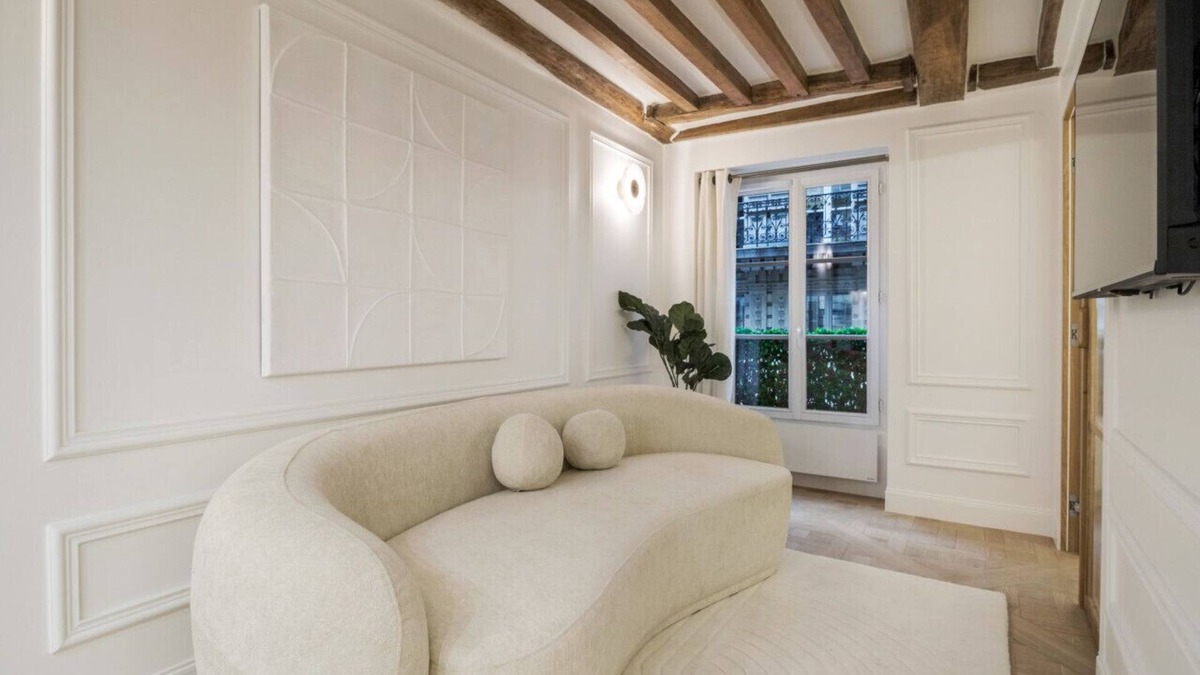 8th Arrondissement Apartment | Suite Luxueuse - Palais de L'elysée - Faubourg Saint Honoré - Paris 8e