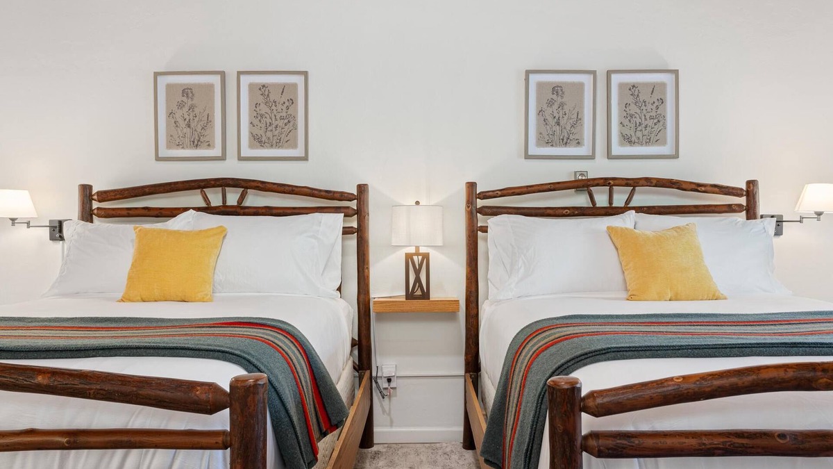 Springville Hotel | Suite Meadow Camp Nelson Lodge# 7