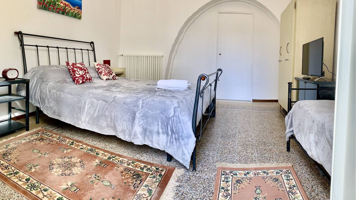 Ruggero Settimo Apartment | Suite on Castelnuovo Square