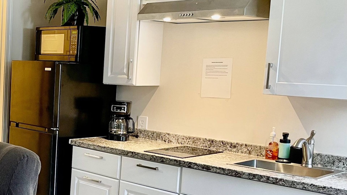 Haines House | Suite one bedroom with loft.