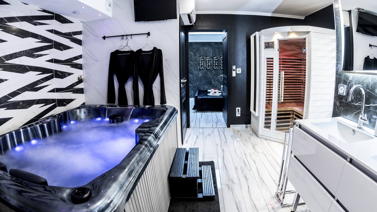 Remiremont Apartment | Suite Palace Gite & Spa Privatif Glam'88