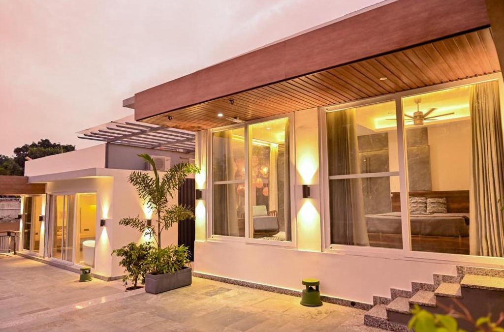 Guwahati Apartment | Suite room in a luxury villa