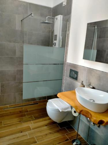 Cardano al Campo House | suite room malpensa b&b