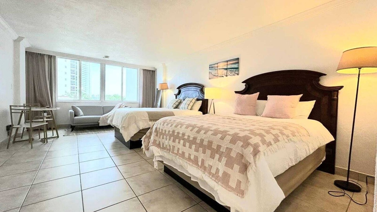 Sunny Isles Beach Apartment | Suite/Studio on the Beach in Sunny Isles