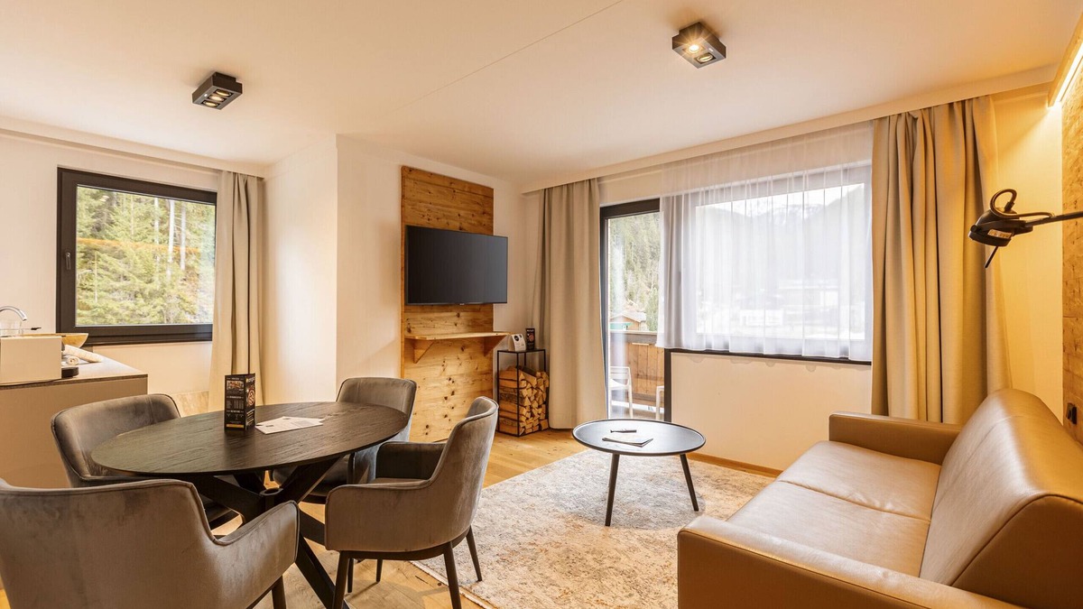 Vorderglemm Apartment | Suite with 1 Bedroom & Wellness Area