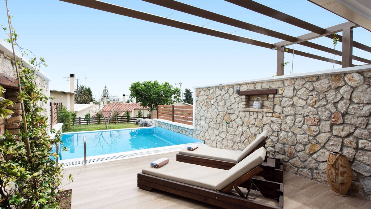 Perama Apartment | Suite with private pool