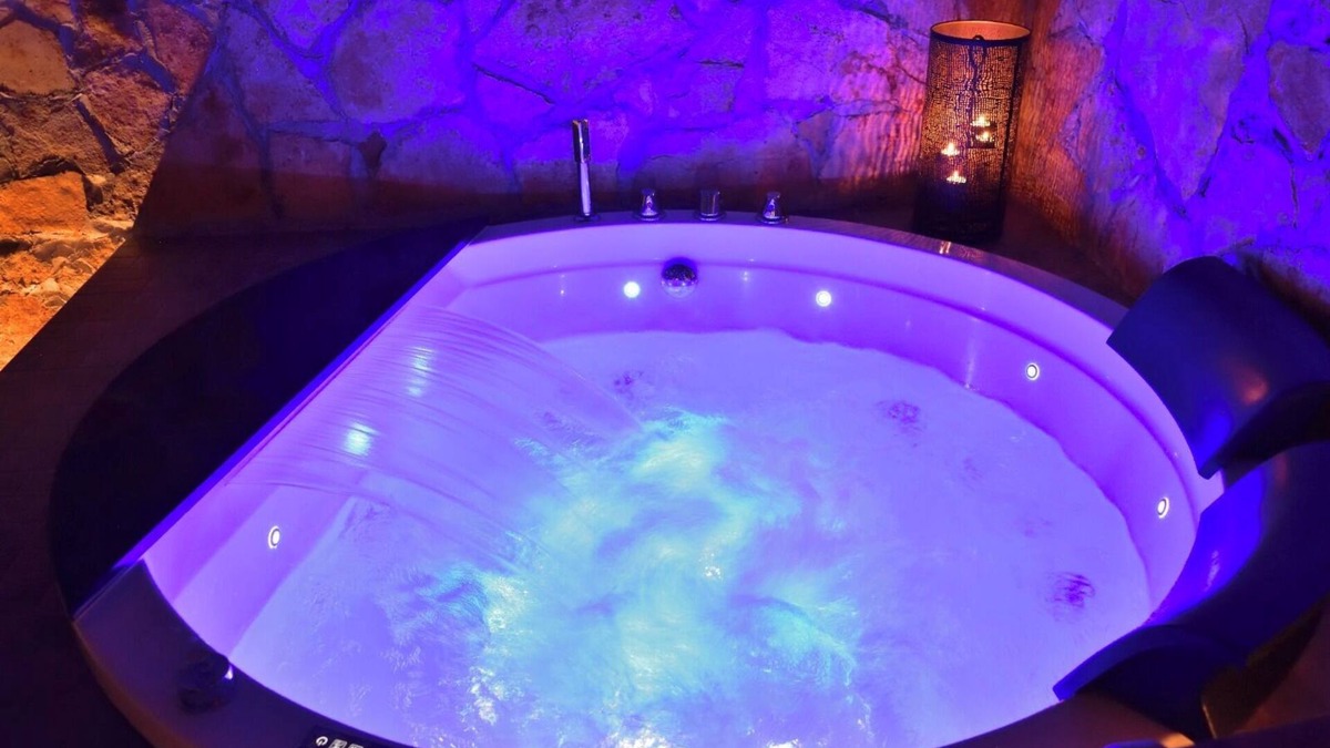 Rosolini House | Suite with Private Spa (Jacuzzi-Sauna-Hammam)