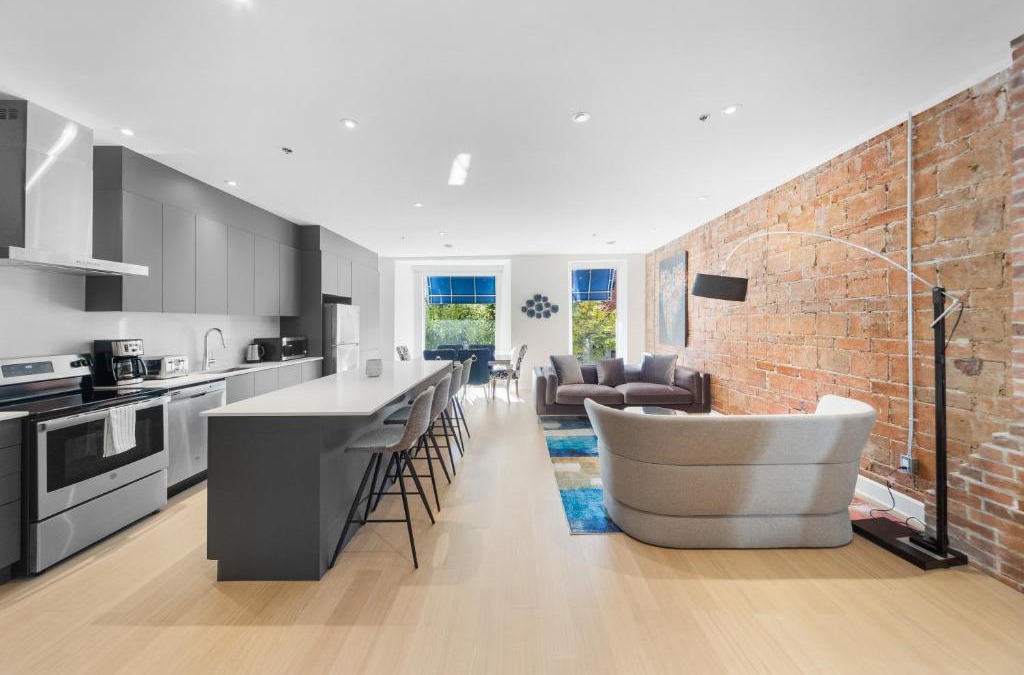 Downtown Montreal Apartment | Suites De la Montagne