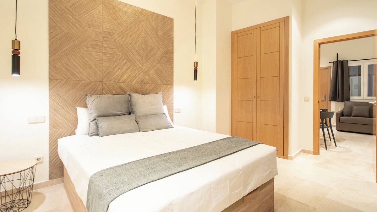 Sol Apartment | Suites You Opera