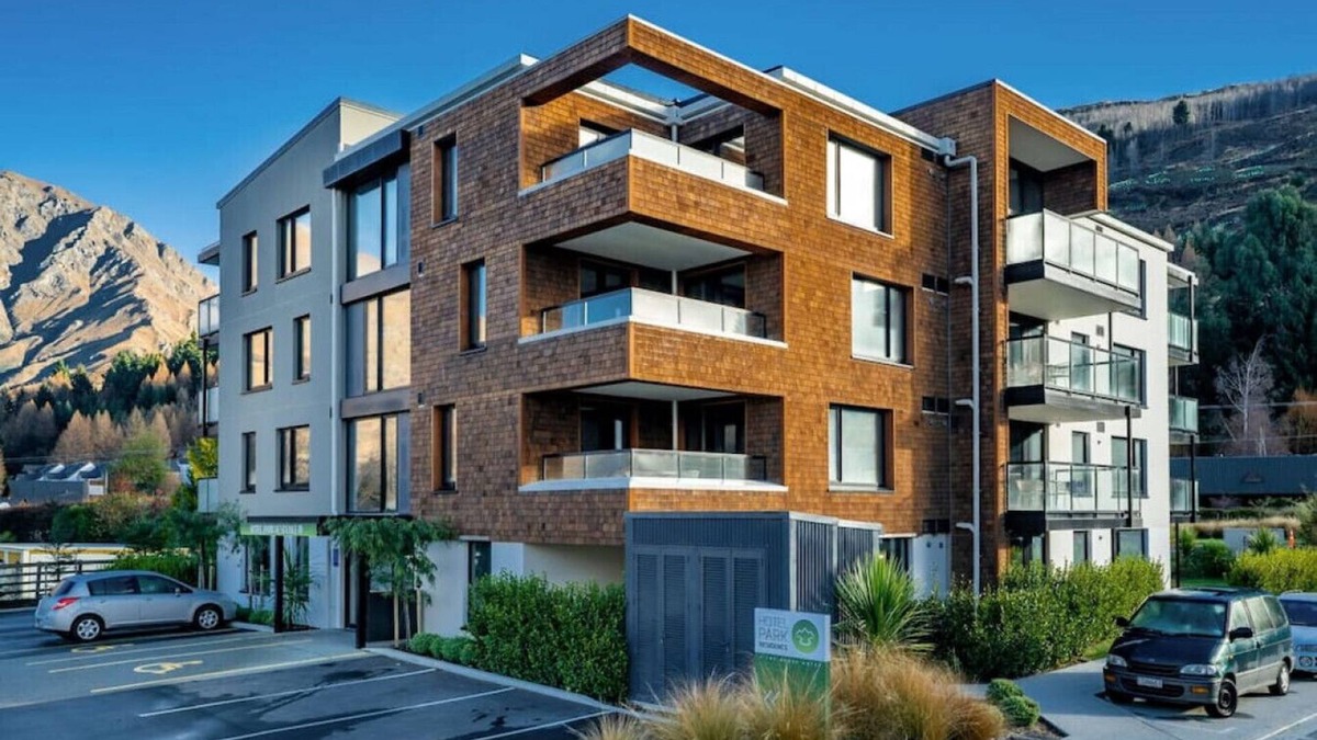 Arthur's Point Apartment | Suki Apartment at the base of Coronet Peak
