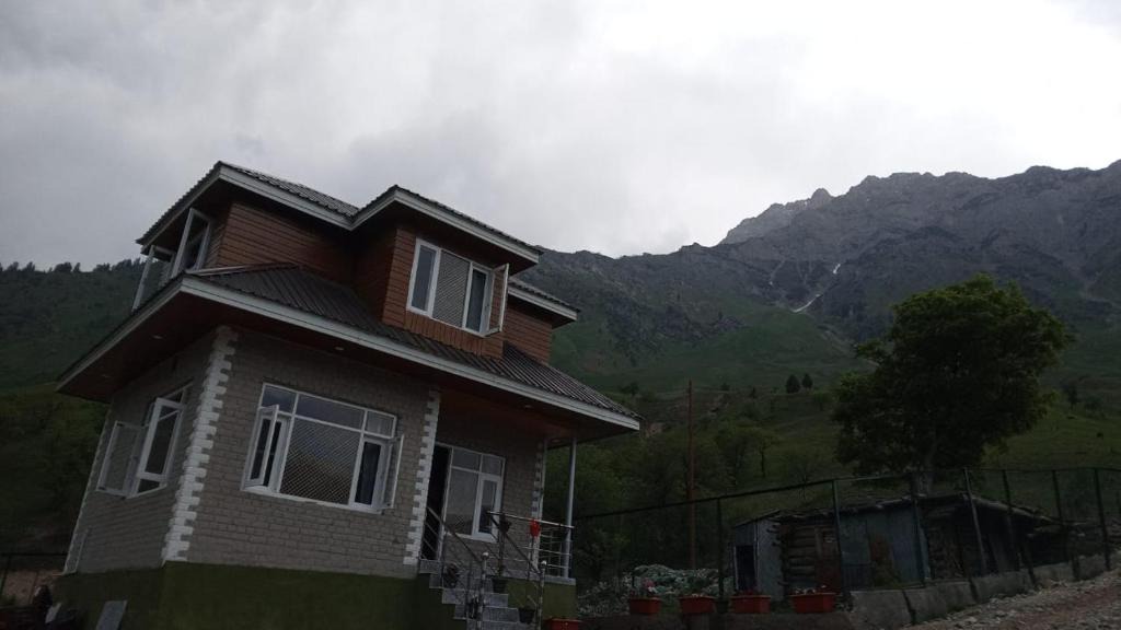 Gulmarg Villa | Sukoon The peace Hut