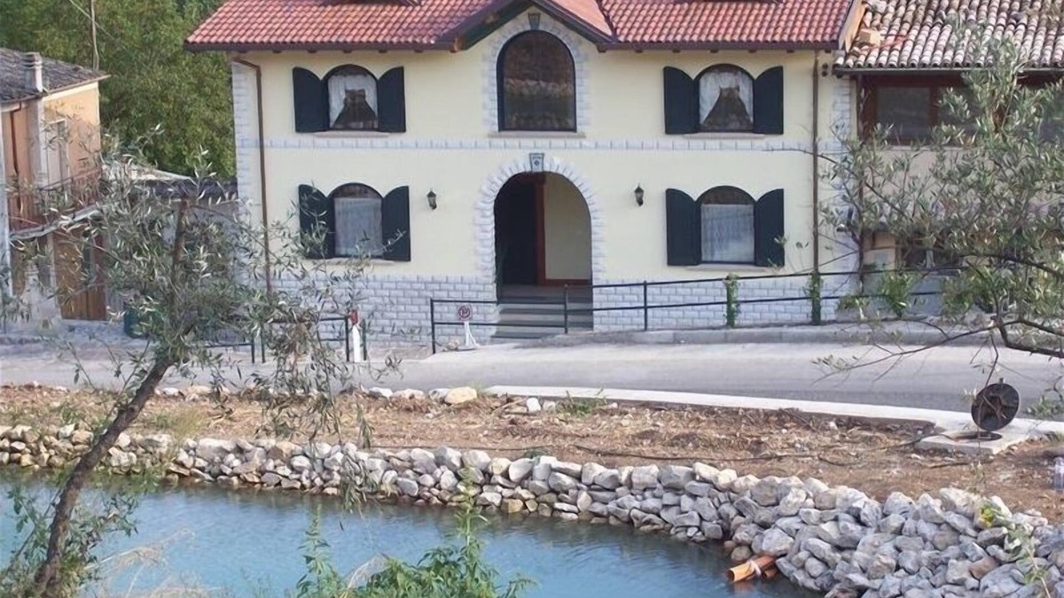 Bugnara Apartment | Sulmona -Abruzzo- Prezza -Rural Central Italy Villa