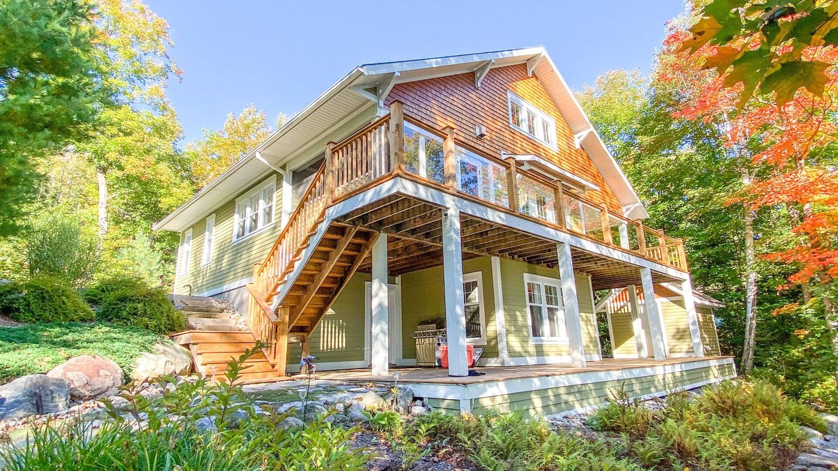 Perry Cottage | Summer '25! Luxe Four-Season Cottage w/WiFi near Huntsville, Arrowhead ☀️❄️🍂🌷