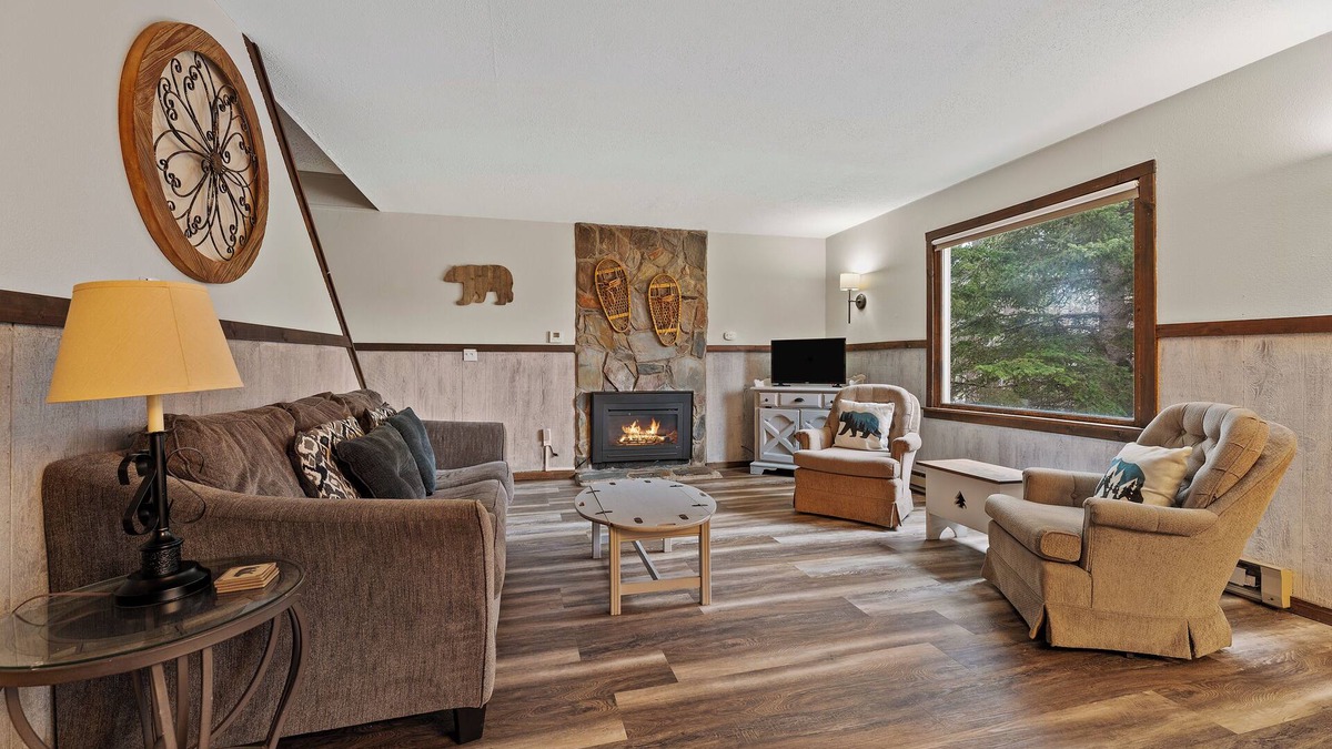 Lead Cabin | Summer Adventure: Cozy Cabin w/Hot Tub - Sleeps 7, Near ATV Trails & Ski Resort