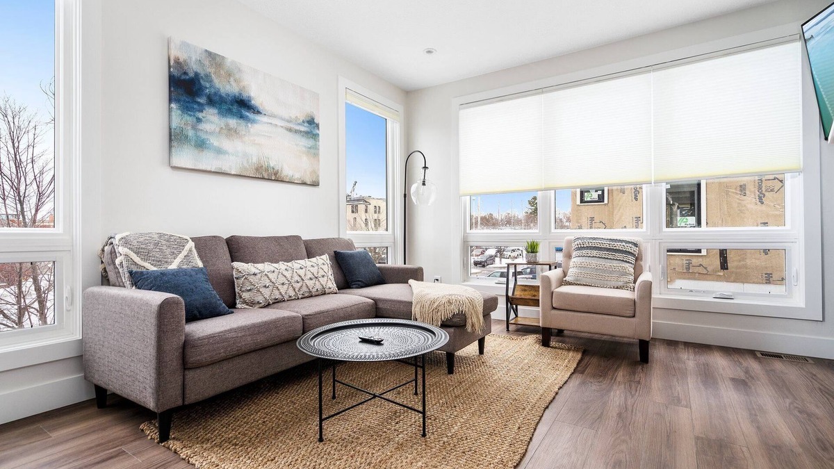 Traverse City House | Summer Break! Walk to Front! Rooftop! LakeView
