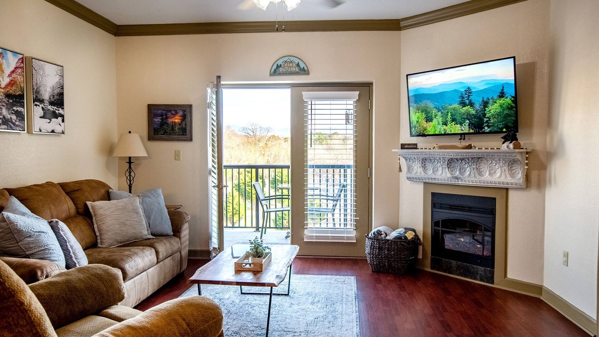 Pigeon Forge Condo | Summer Dates still available!