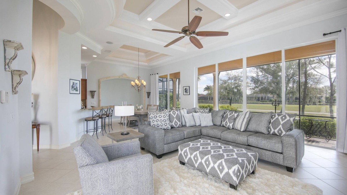 The Majors House | Summer discounts! Upscaled Luxury home in Naples Lely Resort. Recently updated