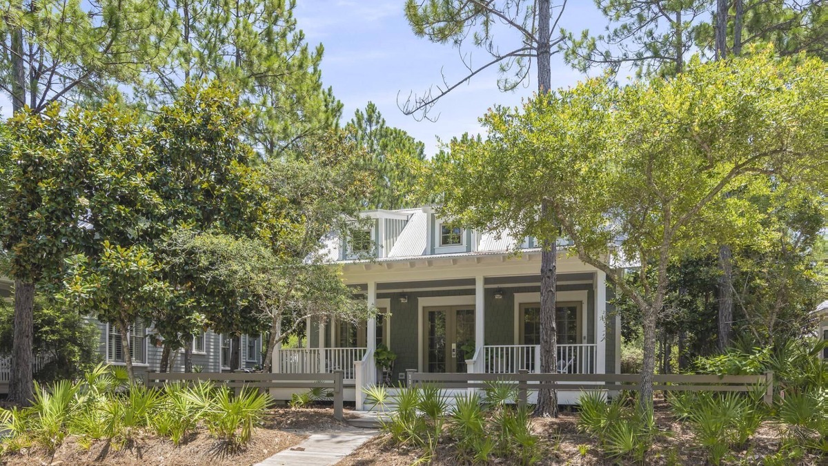 Forest District House | Summer Getaways Available! Newly Remodeled! 3 Adult Bikes! 30A Beaches!