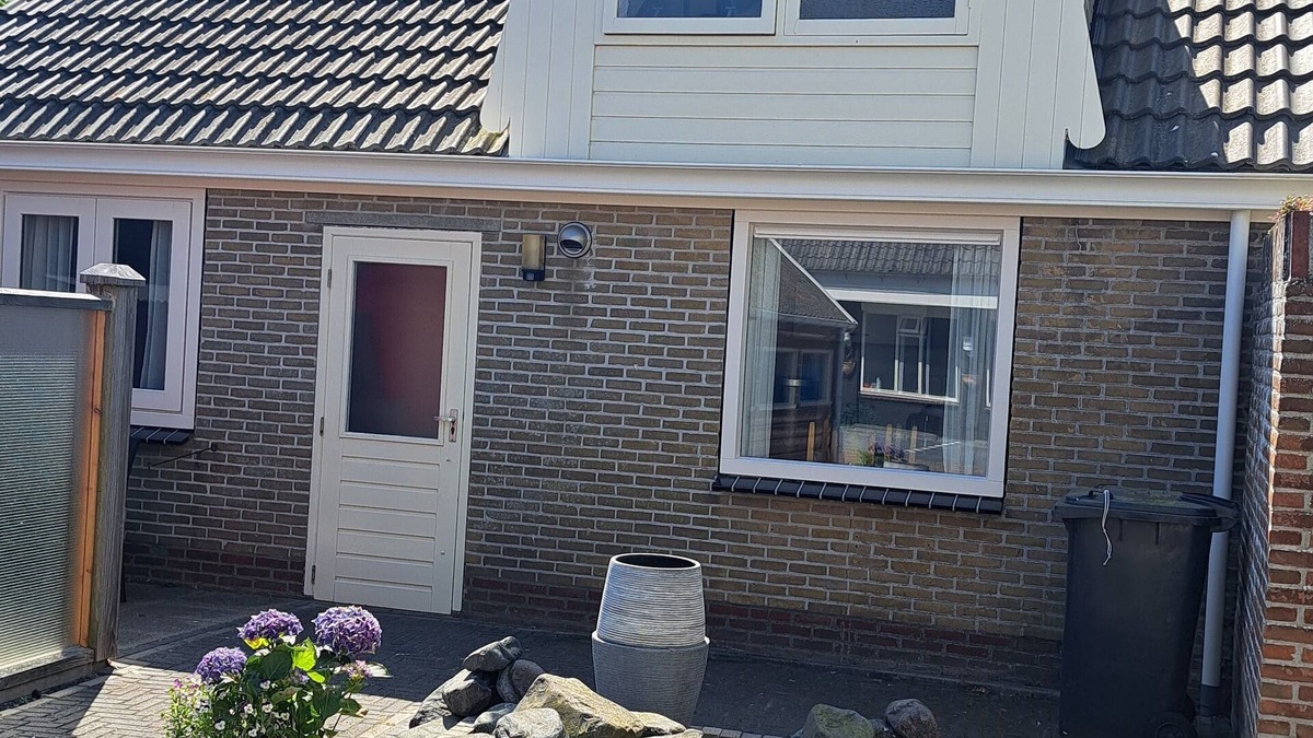 Petten House | Summer house 2 persons "directly" by the sea, beach, forest and dunes (free WIFI)