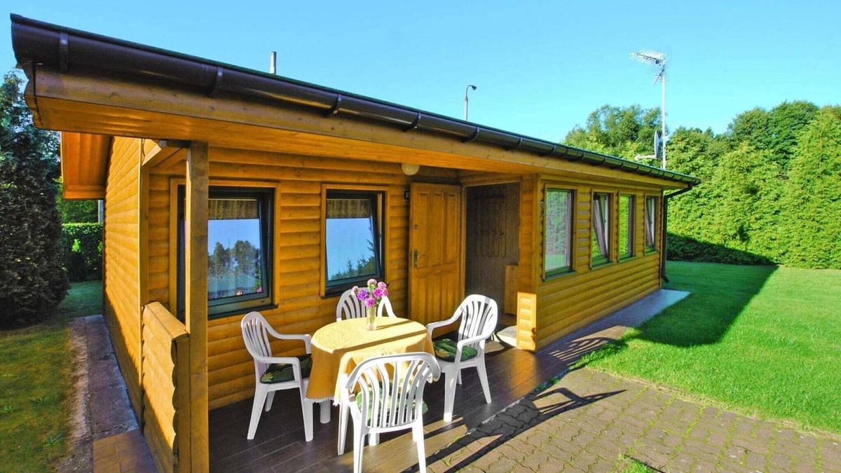 gmina Manowo House | Summer House by Lake Rosnowskie with Terrace