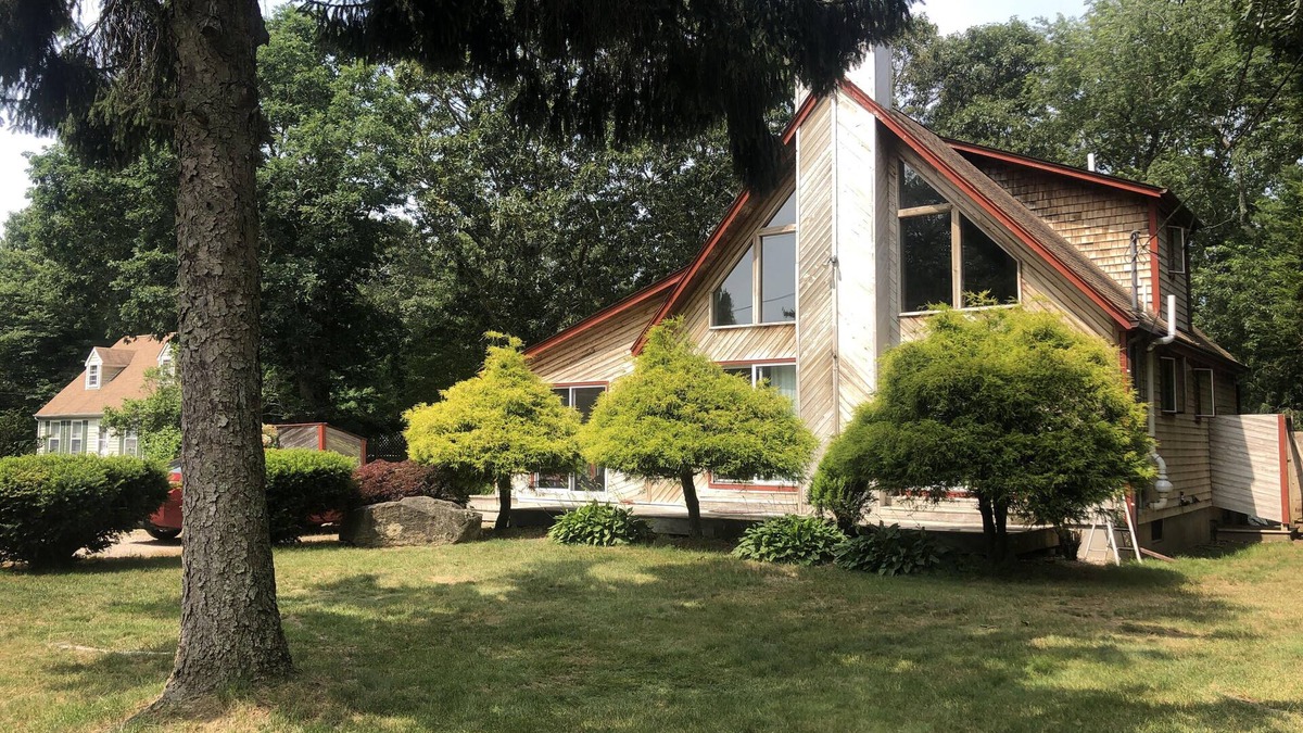Charlestown House | Summer Relaxing on expansive decks, large yard, minutes from the beach!