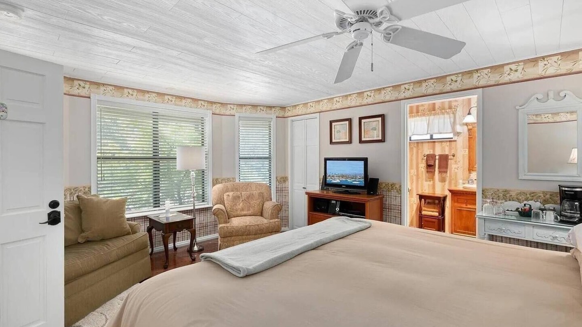 Julian Apartment | Summer Room @ Eaglenest Inn w/Pool & SPA