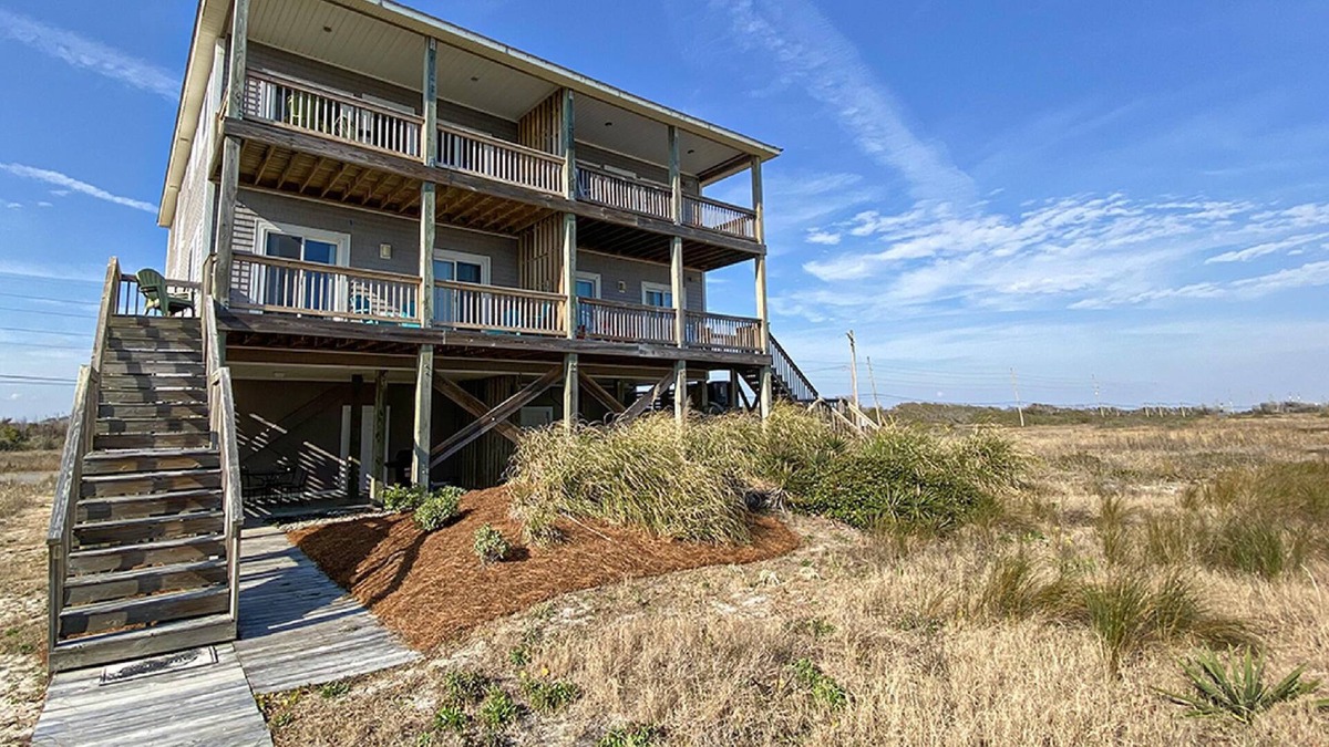 North Topsail Beach House | Summer Salt by Sea Scape Properties