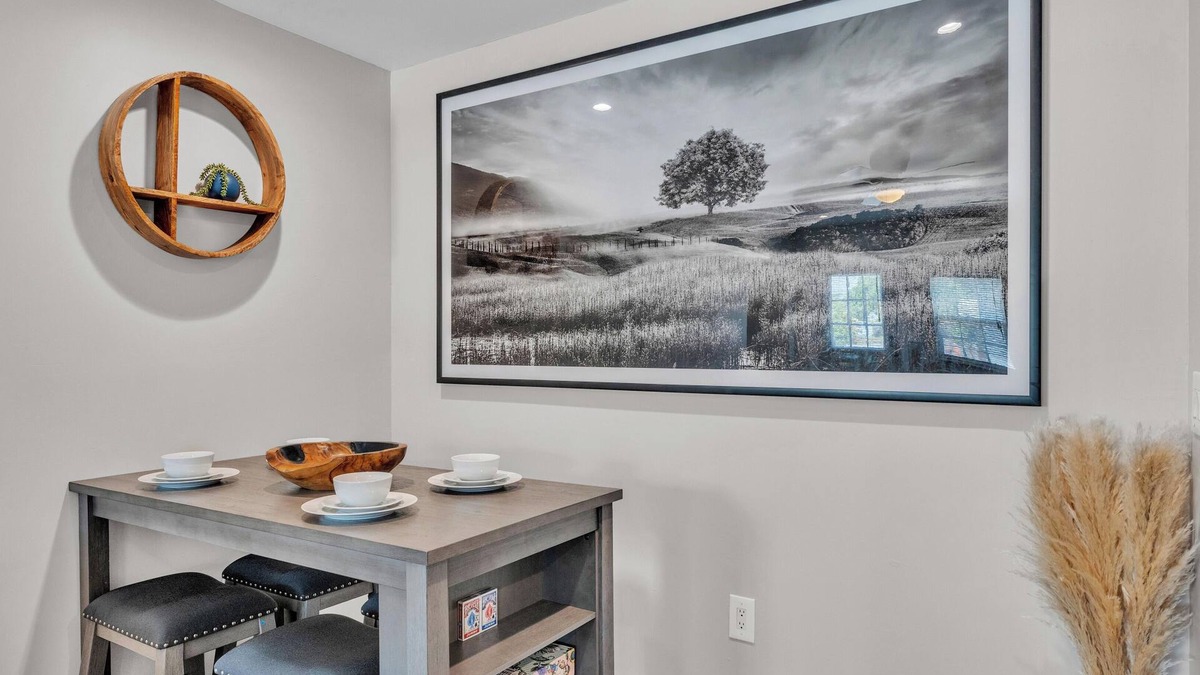 Winter Haven House | Summer Specials! Perfect Couple Oasis! Pet Friendly, 2 Beds