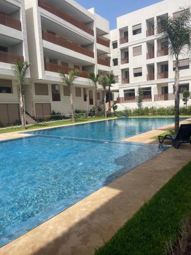Pont Blondin Apartment | Summer Stay 2 bedrooms Private Pool Beach 5 Minutes walking