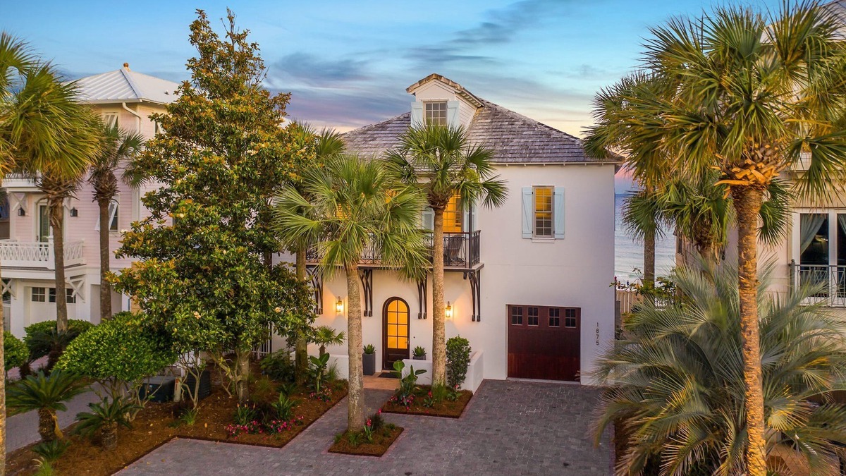 Delos House | 🌅 Summer Sunset | Beach Front | Pool | Dog Friendly* | Free Excursions & Beach Chair Service!