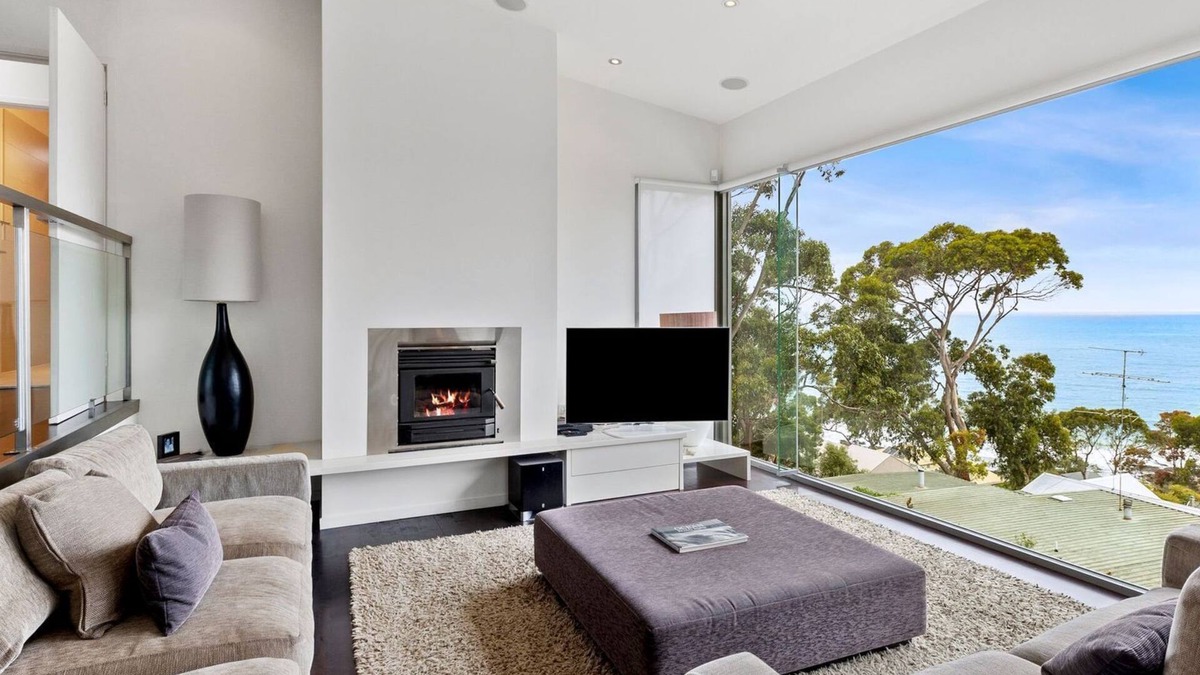 Lorne House | Summerhills House - Beach View Holiday