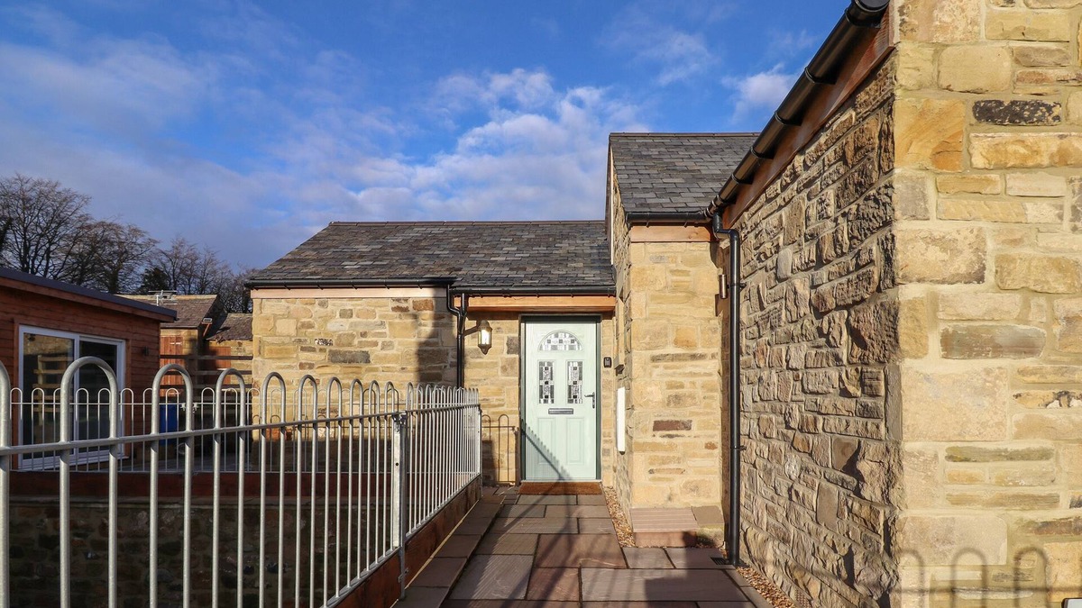 South Charlton Cottage | SUMMERSEATS COTTAGE, romantic, character holiday cottage in Alnwick