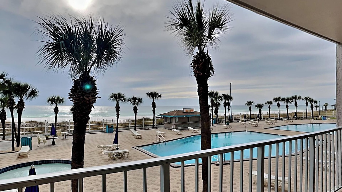 Panama City Beach Resort | Summit Beach Resort by Southern Vacation Rentals