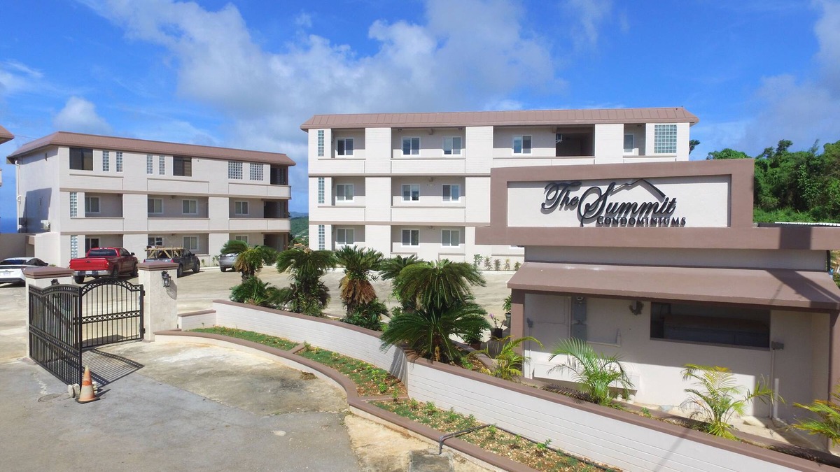 Capital Hill Condo | Summit Condominium and Hotel