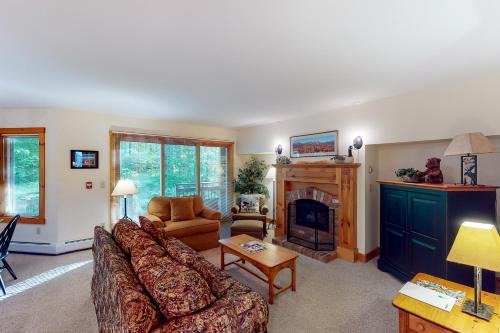 North Troy Apartment | Summit Solitude & Latitude Adjustment