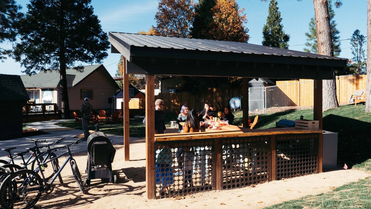 Mount Shasta Hotel | Summit View Inn