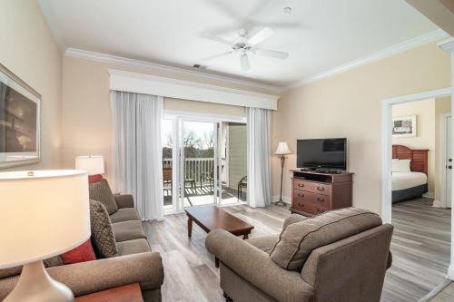 Pawleys Island Hotel | Sun and Fun 1 Bedroom Resort View Suite Sleeps 4