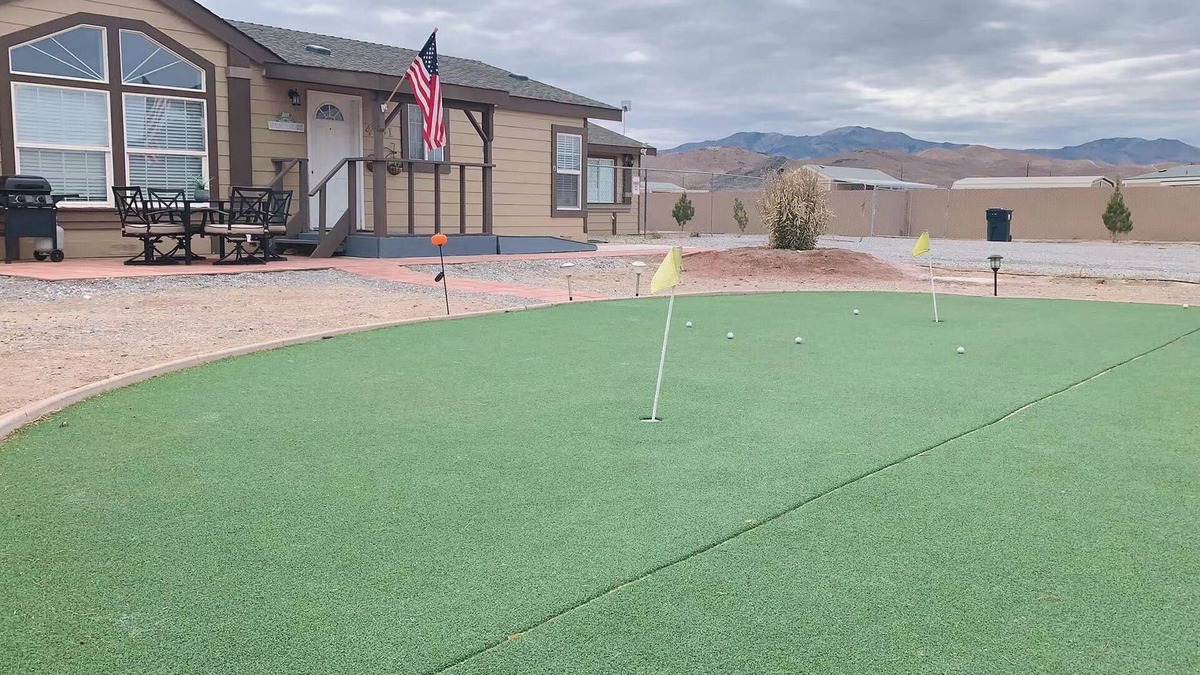 Crystal House | Sun Cindy's House Pahrump