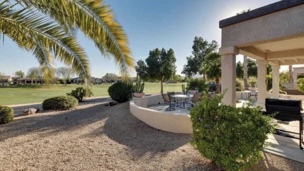 Surprise House | SUN CITY GRAND. GOLF COURSE and MOUNTAIN VIEW