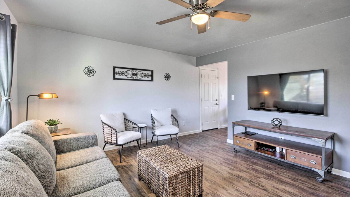 Tucson House | Sun-Dappled Tucson Home w/Patio & Grill!