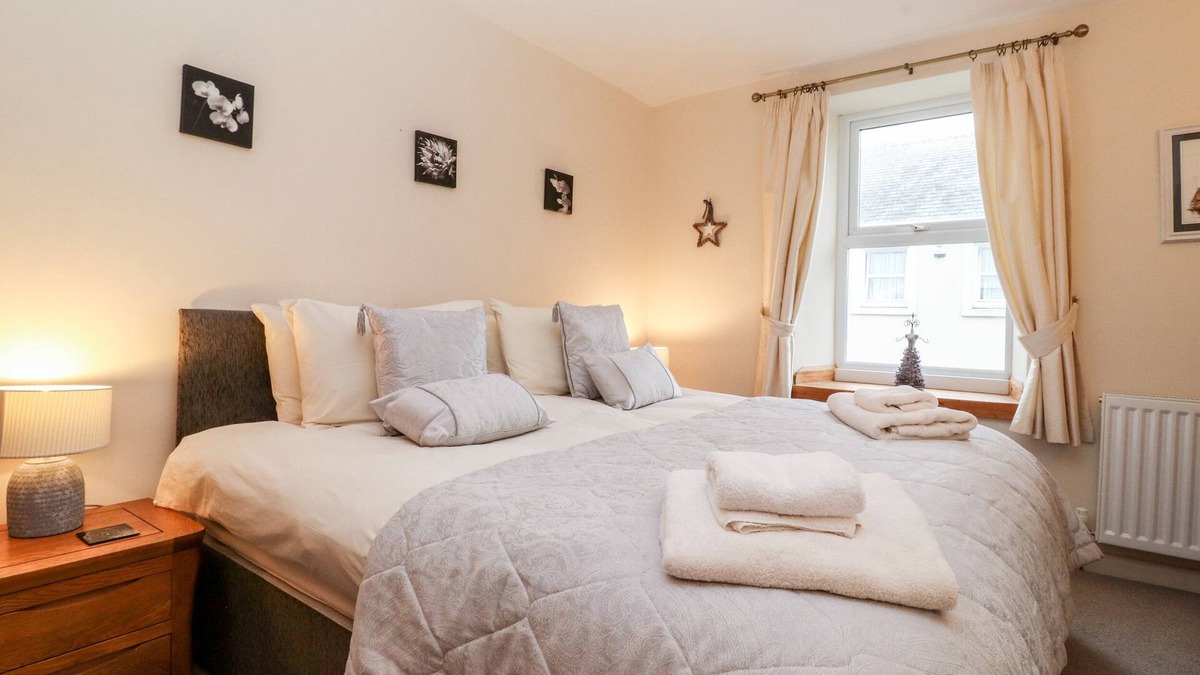 Allonby Cottage | SUN HOUSE, pet friendly, country holiday cottage in Allonby
