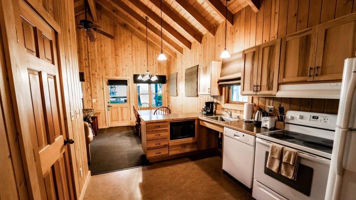 Winthrop Cottage | Sun Mountain Lodge - Lakeside One-Bedroom