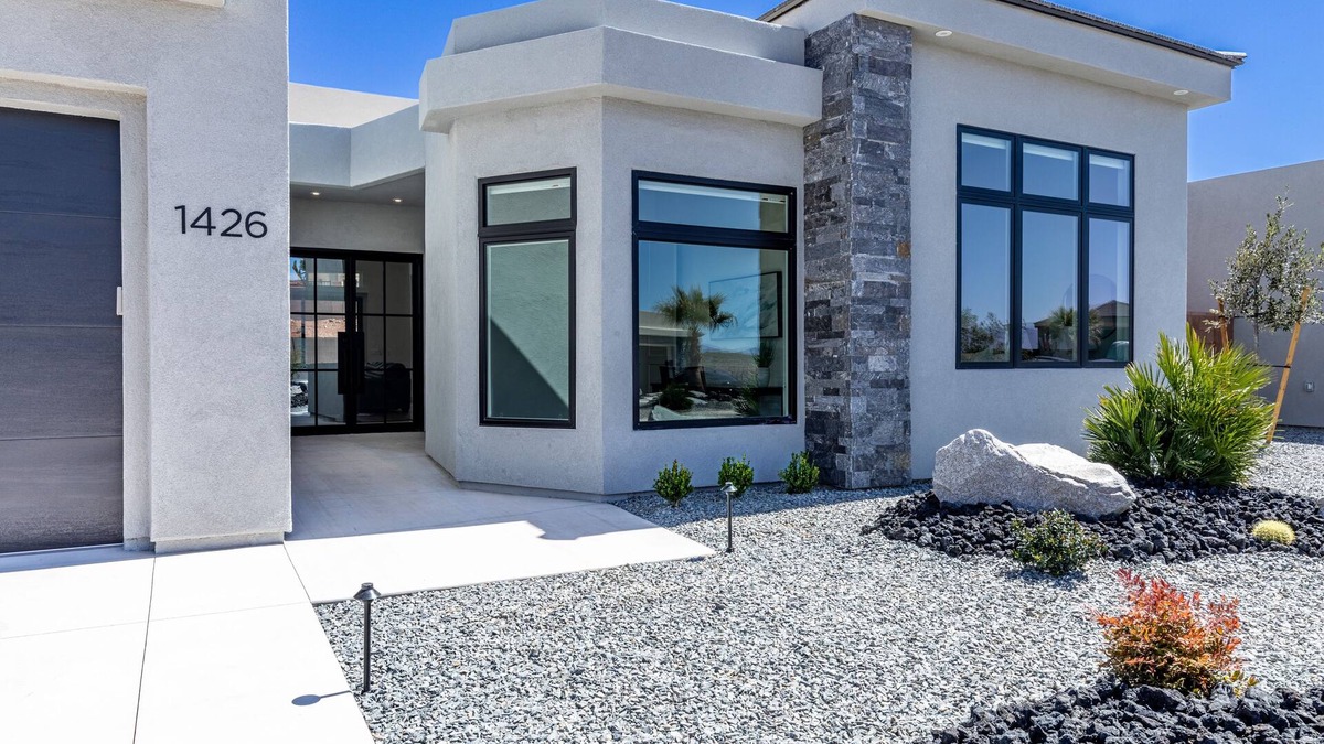 Washington House | Sun Seeker 2 Bedroom Home by RedAwning