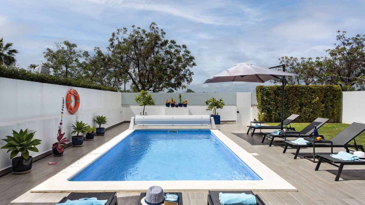 Santa Luzia Ski Chalet | Sun & Serenity, Your Dream Villa