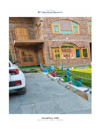 Srinagar House | Sun Shine Guest House Baderkote Gulmarg