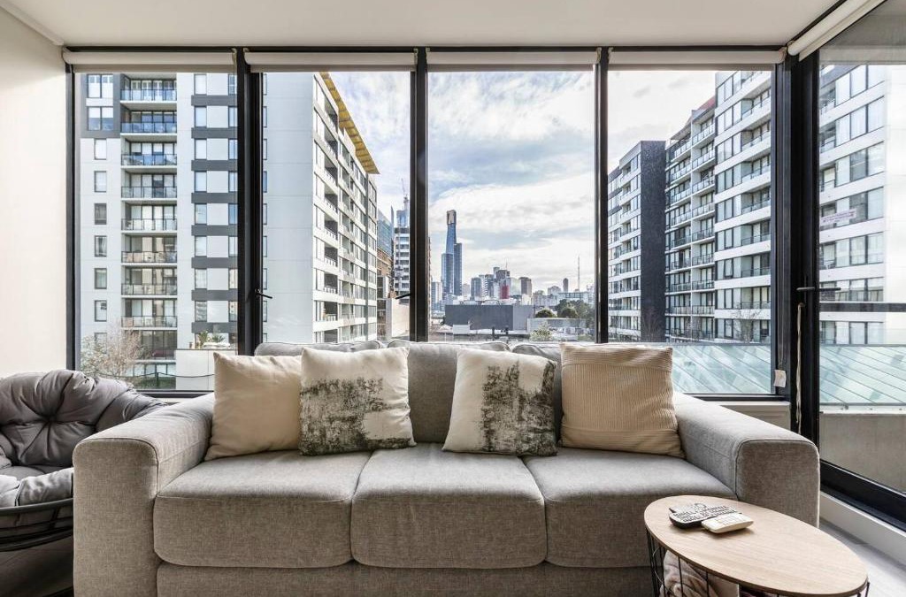 South Melbourne Apartment | Sun-soaked and Central with Fantastic Facilities