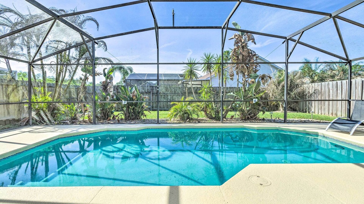 Eagle Pointe South Cottage | Sun-Soaked Kissimmee Retreat w/ Game Room!